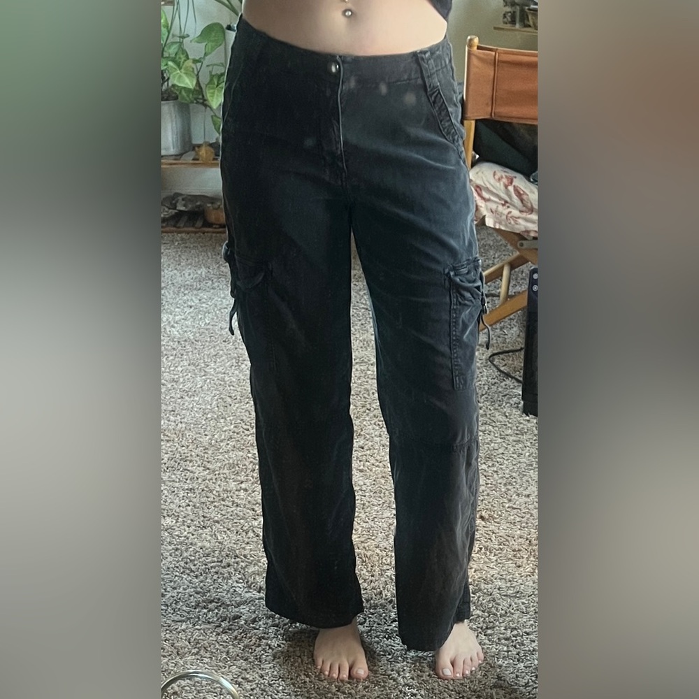 American Eagle Off-Black Distressed Cargo Pants 4 regular slouchy work pants